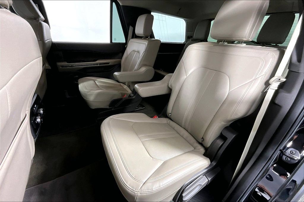 Used 2021 Ford Expedition Limited AWD/4WD image 26