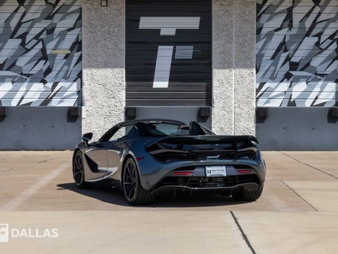 Used 2020 McLaren 720S Spider RWD image 11