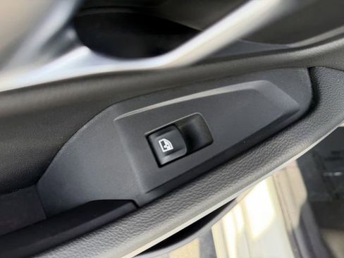 Used 2023 BMW 330i Sedan w/ Driving Assistance Package image 28