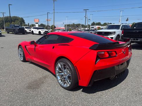 Used 2019 Chevrolet Corvette Stingray Coupe w/ 1LT RWD image 5