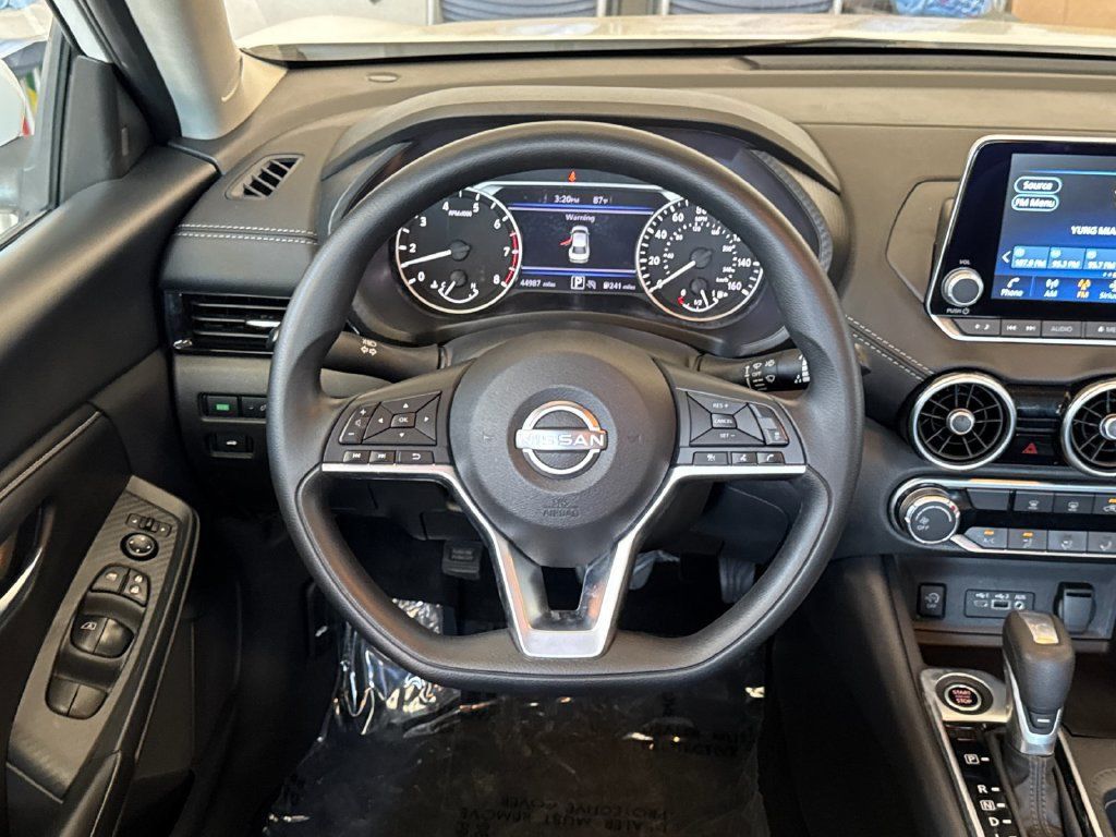 Used 2025 Nissan Sentra SV FWD image 13