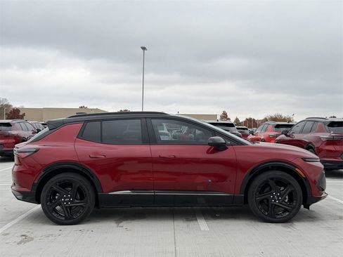 New 2026 Chevrolet Equinox EV RS image 3