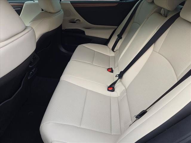 Used 2025 Lexus ES 350 w/ Premium Package FWD image 19