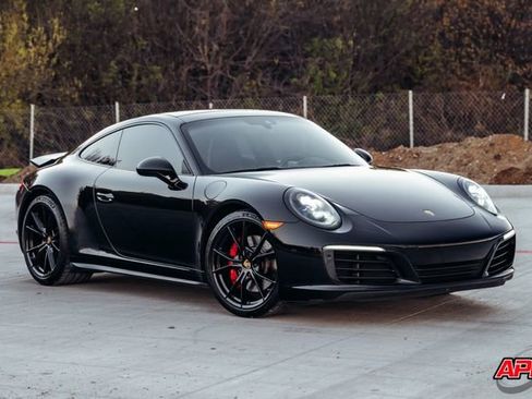 Used 2019 Porsche 911 Carrera 4S image 34