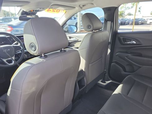 Used 2024 Chevrolet Trax ACTIV w/ Sunroof Package image 10