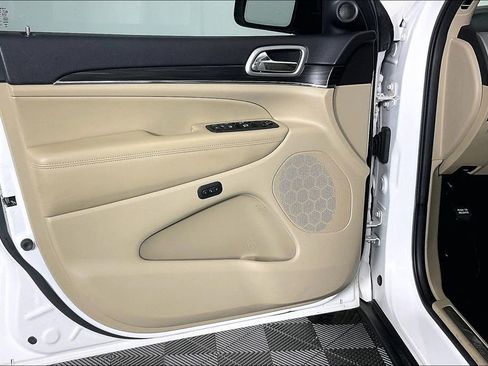 Used 2019 Jeep Grand Cherokee Limited RWD image 23