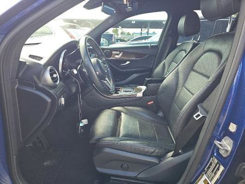 Used 2020 Mercedes-Benz GLC 300 4MATIC image 4