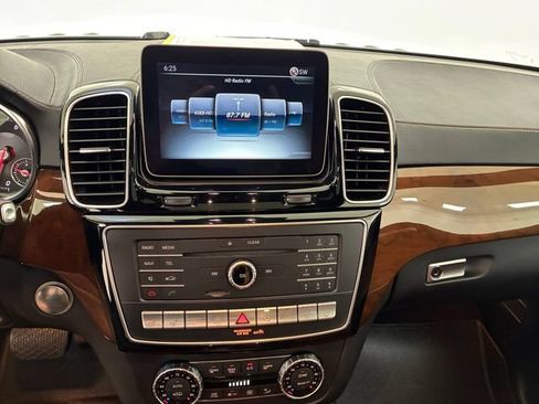 Used 2018 Mercedes-Benz GLS 550 4MATIC image 26
