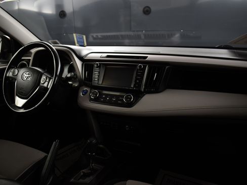 Used 2018 Toyota RAV4 XLE image 22