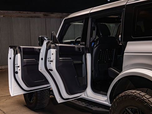 Used 2025 Ford Bronco Badlands AWD/4WD image 27