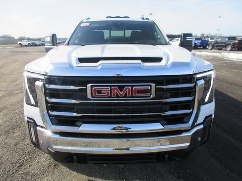 New 2026 GMC Sierra 2500 SLE w/ SLE Value Package; image 12