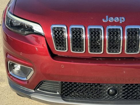 Used 2019 Jeep Cherokee Limited w/ Technology Group image 8