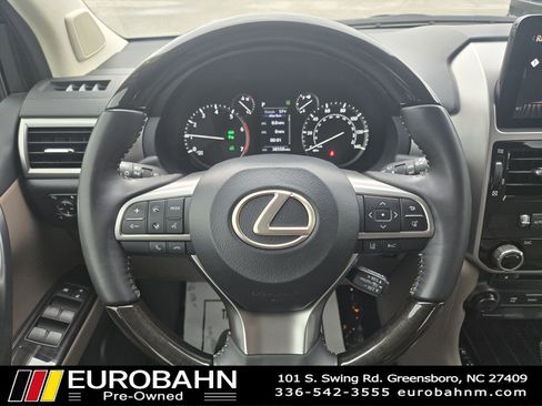 Used 2023 Lexus GX 460 Premium AWD/4WD image 13