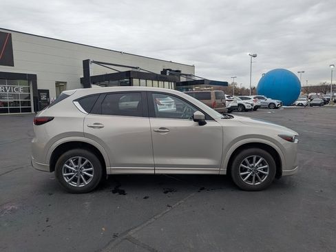 Used 2025 MAZDA CX-5 AWD 2.5 S w/ Preferred Package image 2