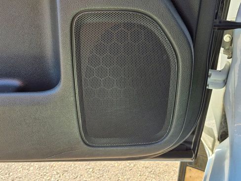 Used 2018 Chevrolet Silverado 1500 LT image 33