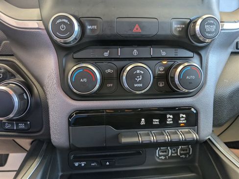 Used 2019 RAM 1500 Big Horn AWD/4WD image 25