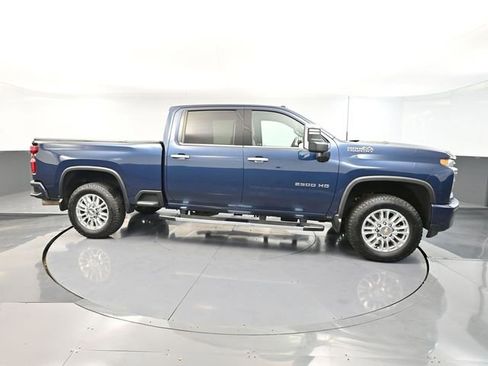 Used 2022 Chevrolet Silverado 2500 High Country w/ Z71 Off-Road Package image 4