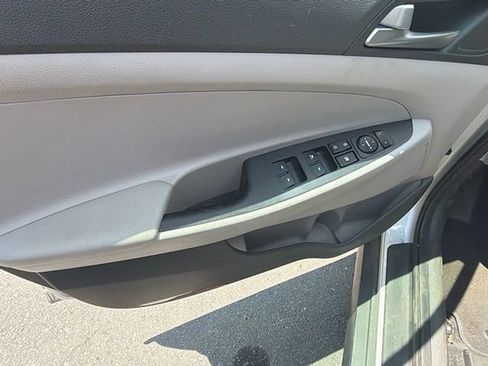 Used 2016 Hyundai Tucson SE w/ Option Group 02 AWD/4WD image 13