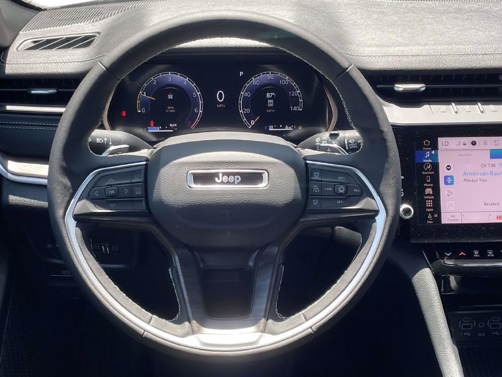 New 2026 Jeep Grand Cherokee Altitude AWD/4WD image 22