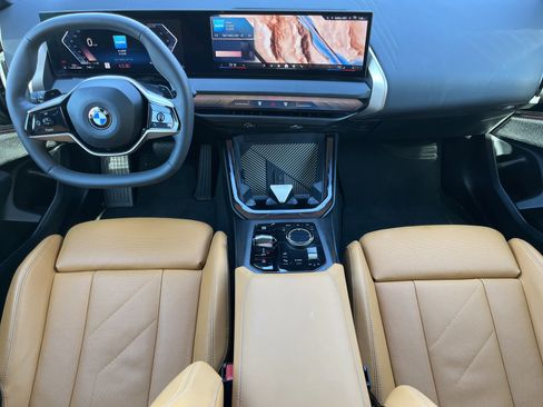 Used 2025 BMW X3 xDrive30i w/ Premium Package image 3