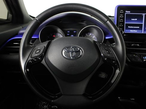 Used 2020 Toyota C-HR XLE FWD image 24