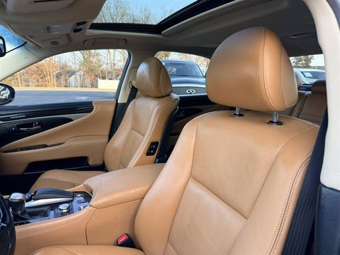 Used 2014 Lexus LS 460 w/ Comfort Package RWD image 44