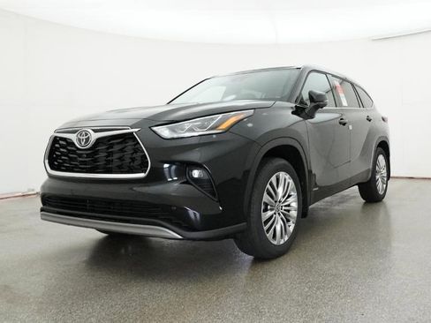 New 2026 Toyota Highlander Platinum AWD/4WD image 86