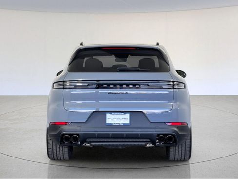 New 2026 Porsche Cayenne S image 7