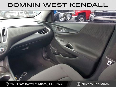 Used 2023 Chevrolet Malibu RS image 16