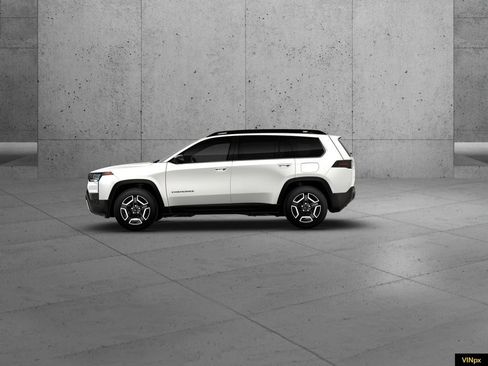 New 2026 Jeep Cherokee Laredo image 3