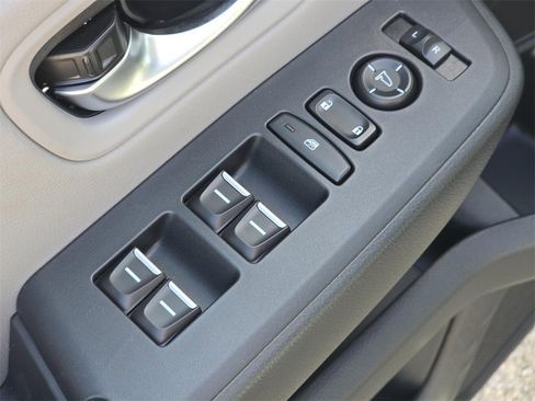 New 2025 Honda Pilot Touring image 28