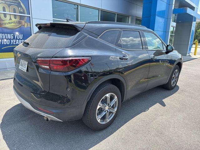 Used 2024 Chevrolet Blazer LT w/ Convenience Package FWD image 6