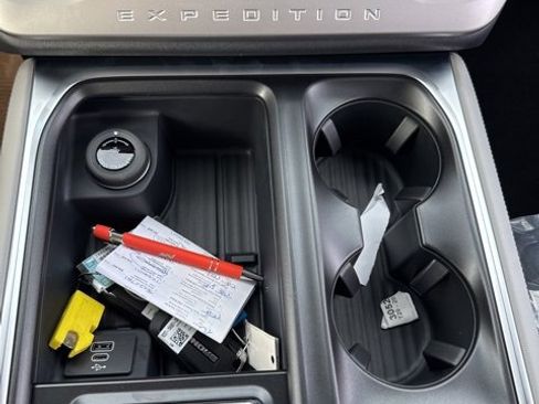 New 2026 Ford Expedition Active image 41