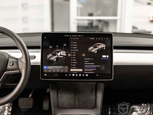 Used 2023 Tesla Model 3 Standard Range RWD image 33
