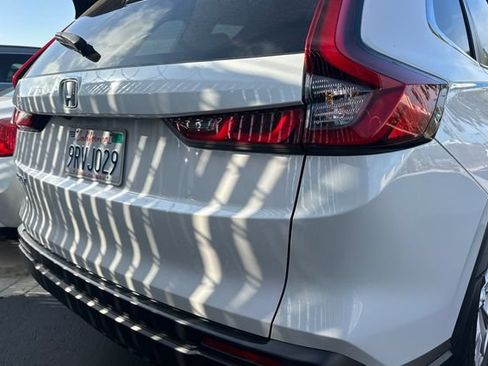 Certified 2025 Honda CR-V EX image 6
