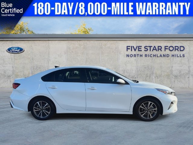 Used 2024 Kia Forte LXS w/ LXS Technology Package FWD image 11