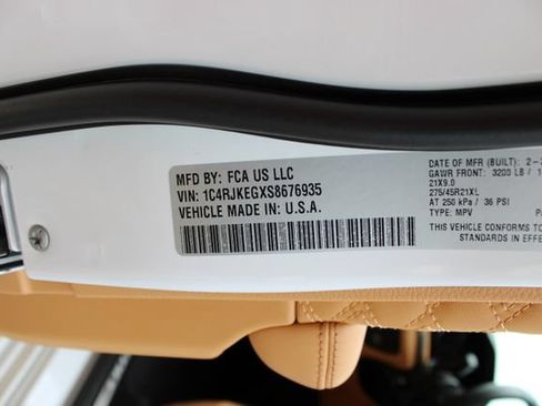 Used 2025 Jeep Grand Cherokee L Summit AWD/4WD image 65