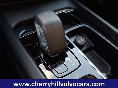 Certified 2025 Volvo XC60 B5 Plus image 16