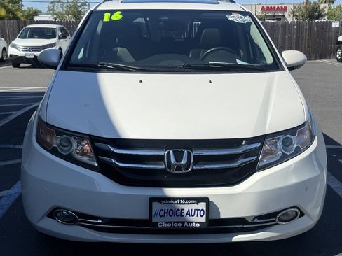 Used 2016 Honda Odyssey Touring Elite image 2
