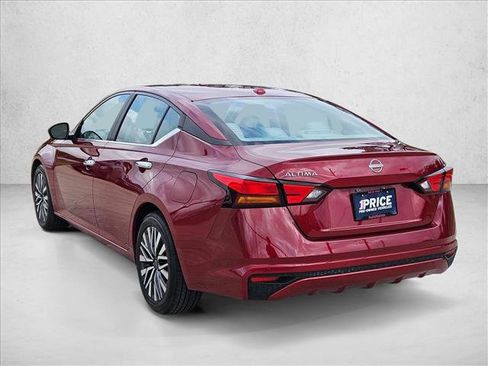 Used 2025 Nissan Altima 2.5 SV image 7