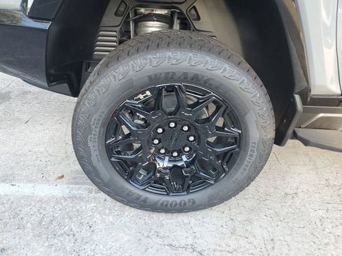 New 2026 GMC Hummer EV SUV AWD/4WD image 6