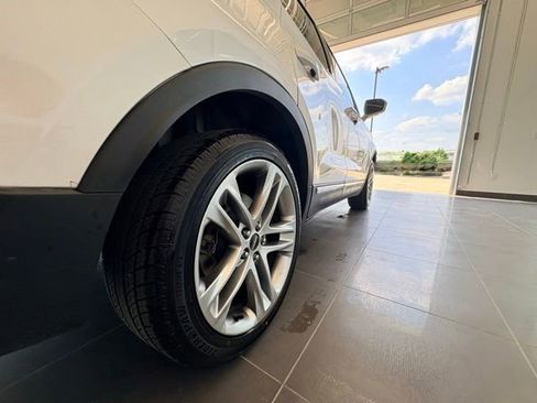 Used 2017 Lincoln MKC Reserve w/ Lincoln MKC Climate Package AWD/4WD image 11