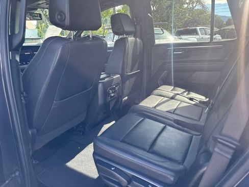 Used 2025 Chevrolet Tahoe Z71 AWD/4WD image 30