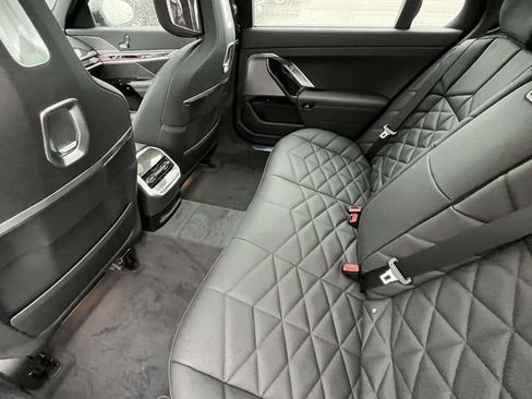 New 2026 BMW 740i xDrive image 7