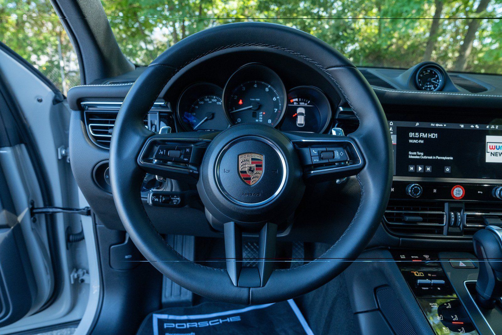 Certified 2026 Porsche Macan AWD/4WD image 25