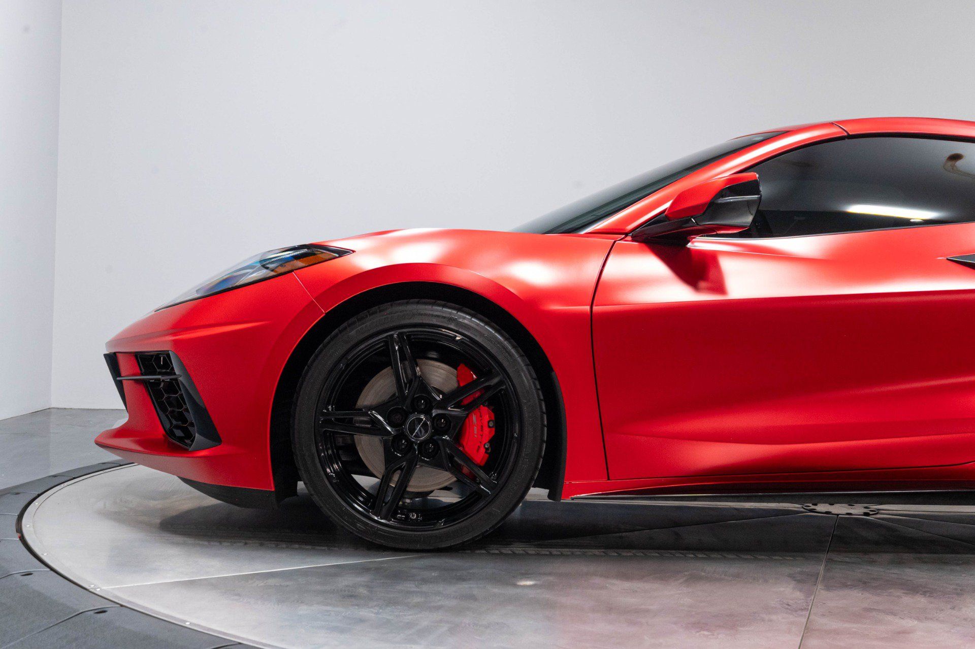 Used 2022 Chevrolet Corvette Stingray Coupe w/ 2LT w/ Z51 Performance Package RWD image 41
