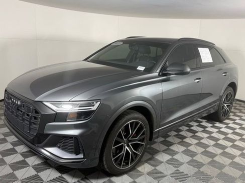 Used 2022 Audi Q8 Premium Plus image 2