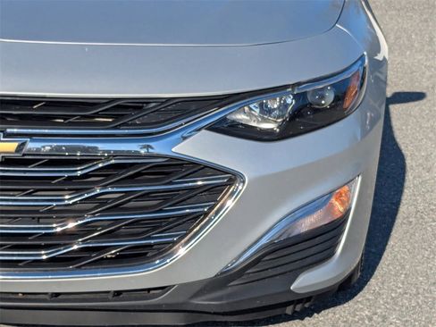 Certified 2021 Chevrolet Malibu LS image 9