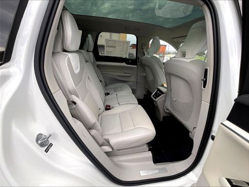 New 2025 Volvo EX90 Ultra image 26