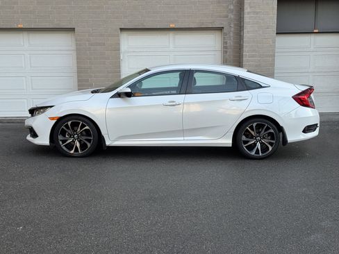 Used 2021 Honda Civic Sport image 2